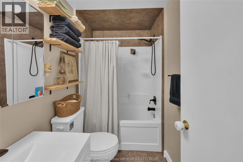 22644 Merlin ROAD - Image 19