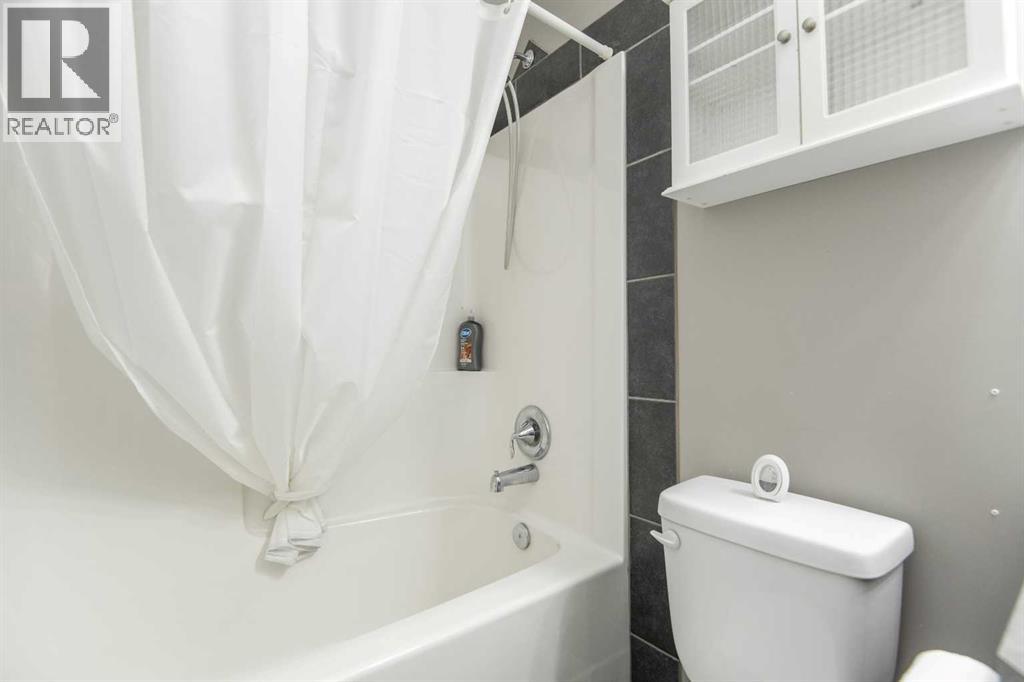 Listing photo – 402, 69 Ironstone Drive, Red Deer