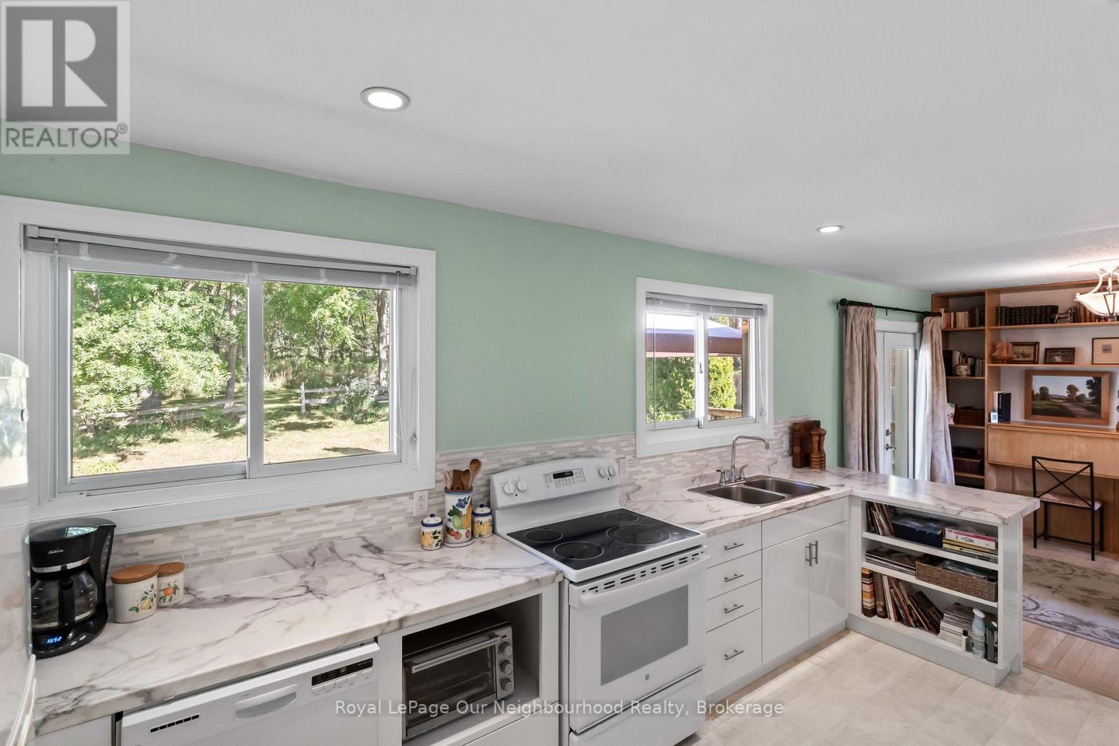 13 ORCHARD CRESCENT - 16