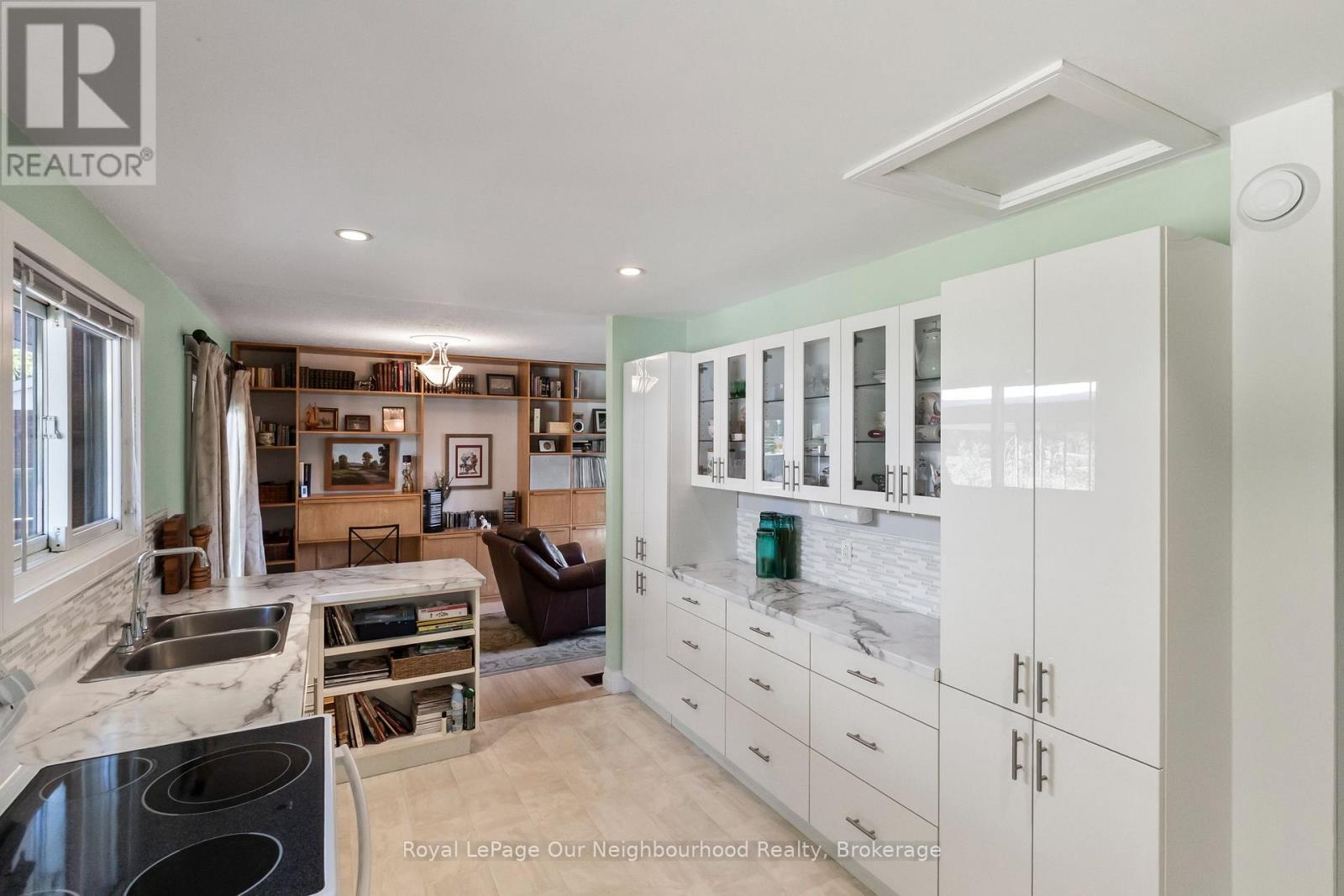 13 ORCHARD CRESCENT - 19