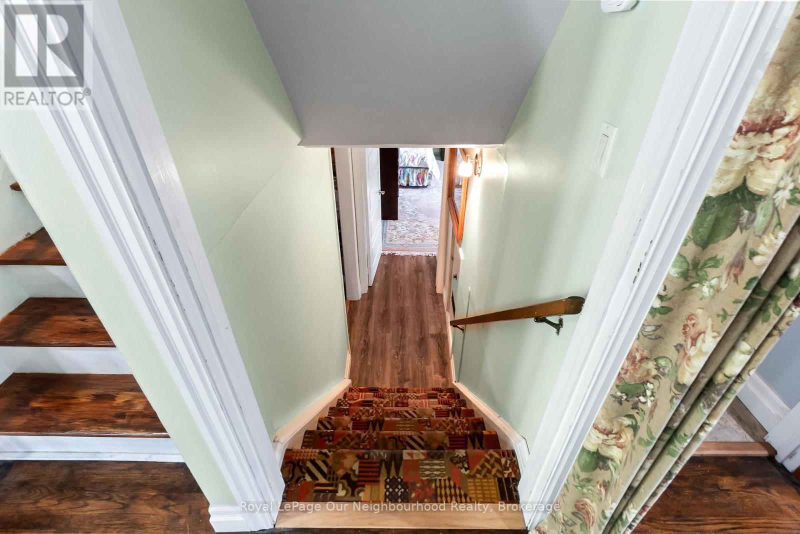 13 ORCHARD CRESCENT - 32