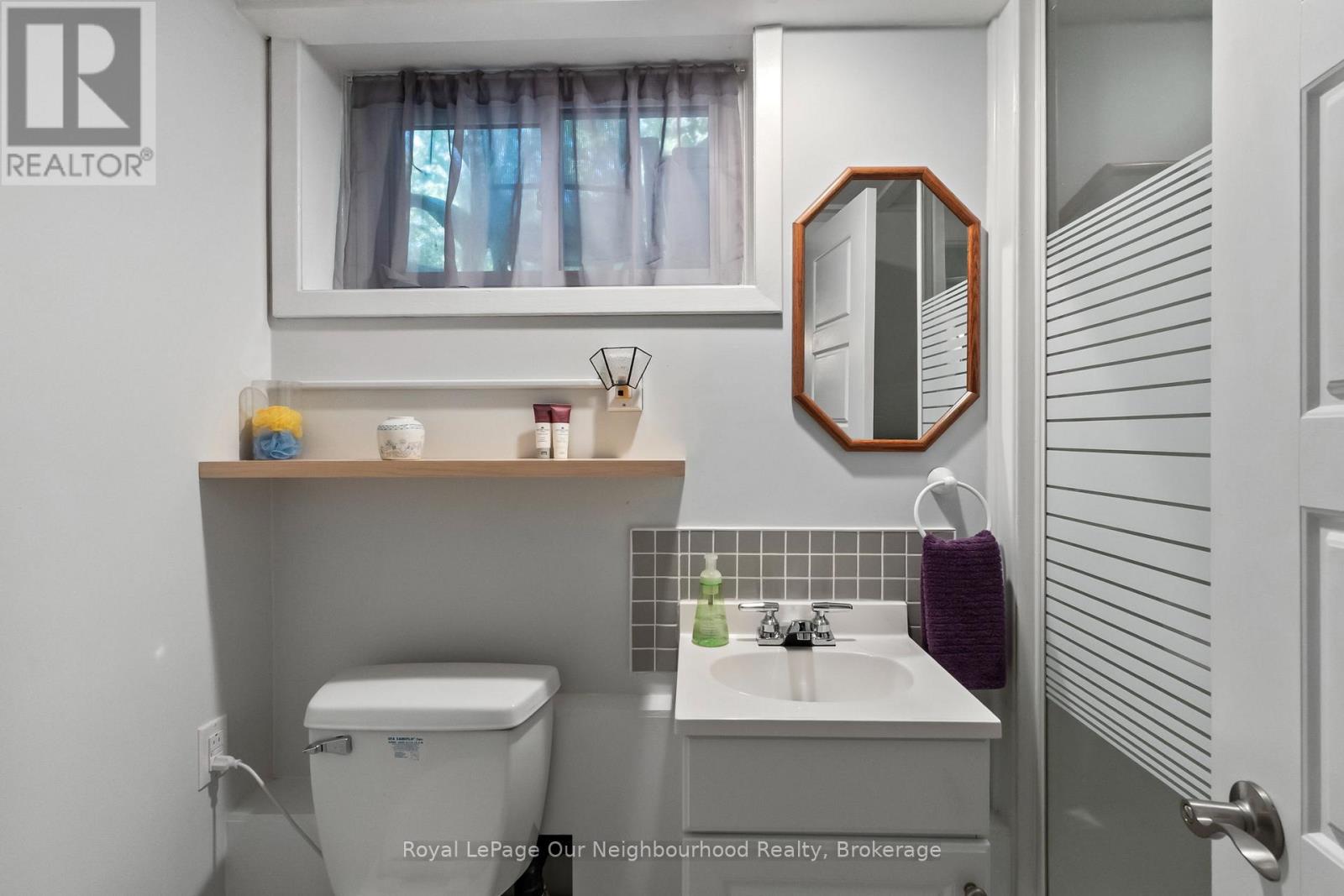 13 ORCHARD CRESCENT - Image 35