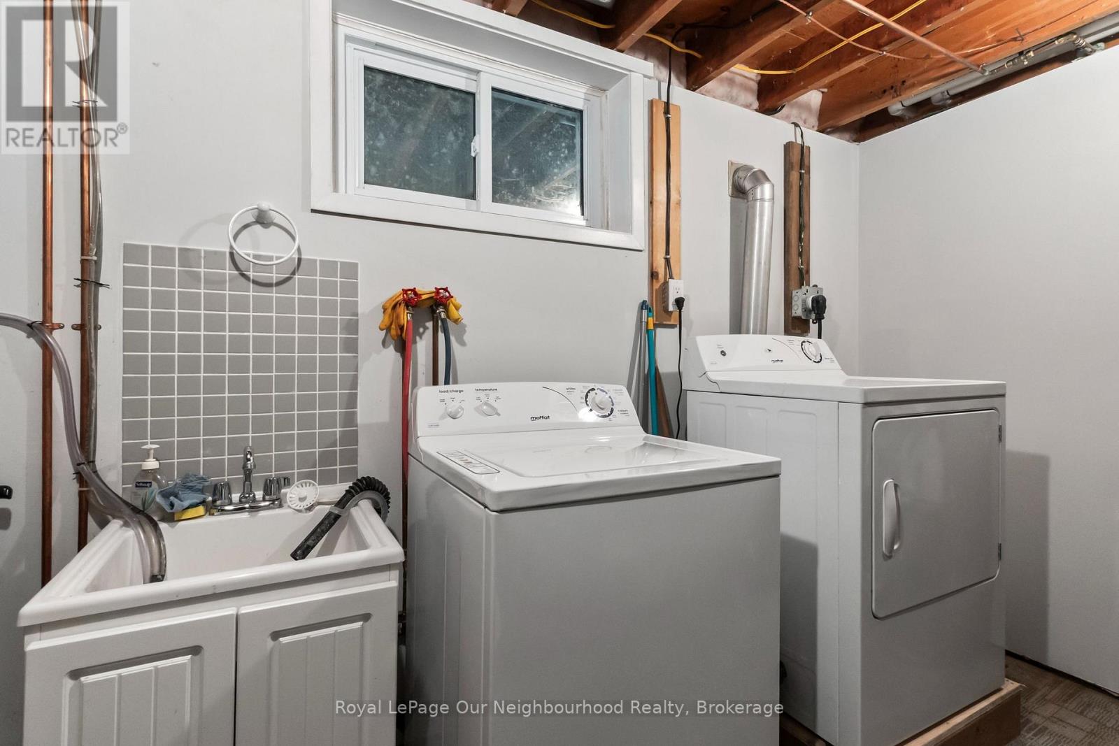 13 ORCHARD CRESCENT - 36