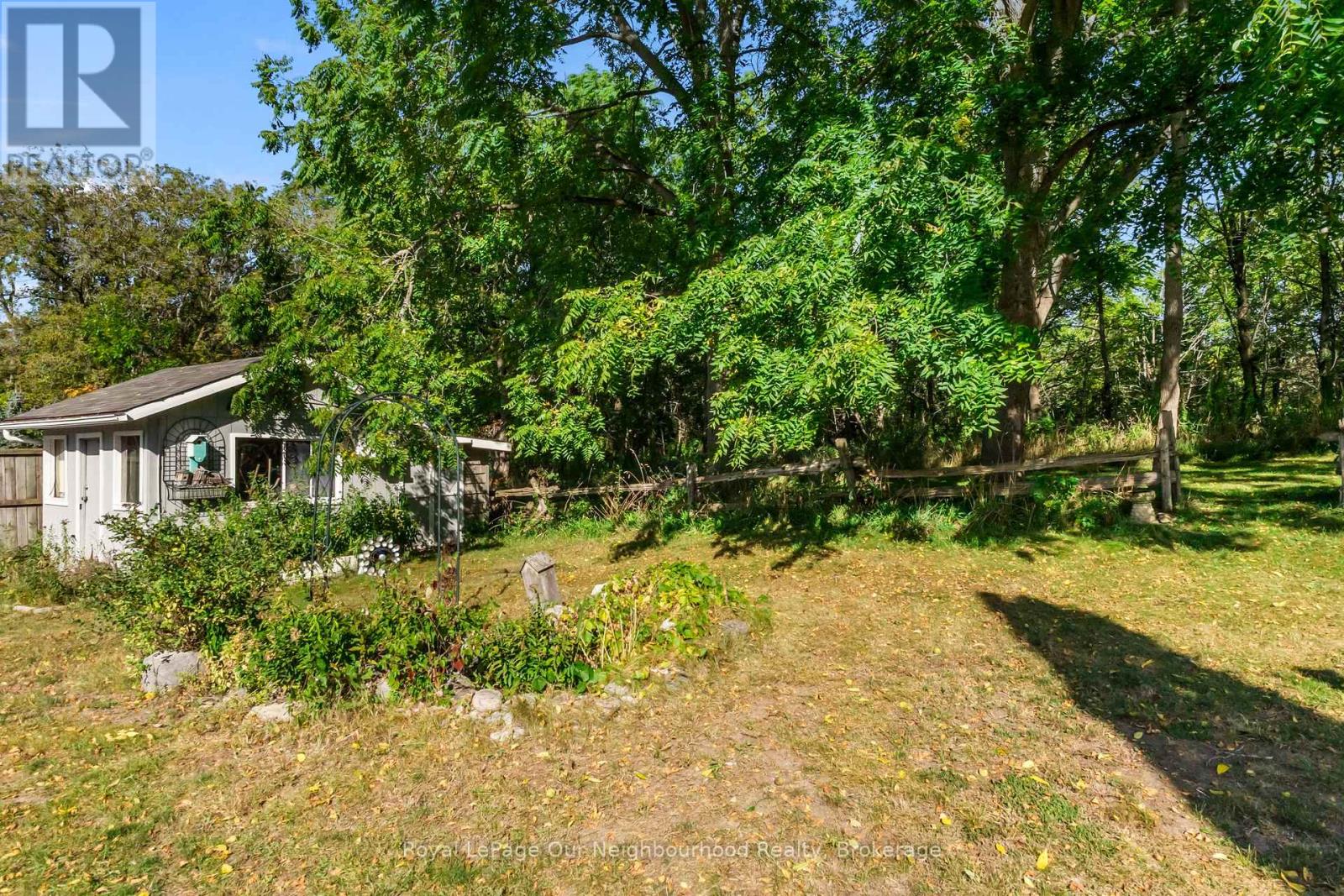 13 ORCHARD CRESCENT - 44