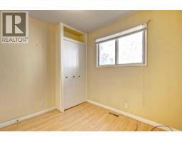 Primary Bedroom - 5820 Rundlehorn Drive Ne, Calgary, AB T1Y2C3 Photo 10