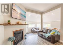 6371 Cottage Way Lane, Lambton Shores, ON N0N1J1 Photo 9