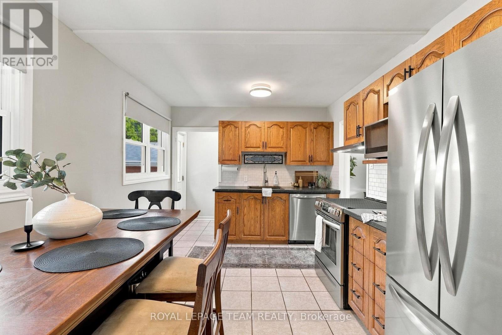 309 GEORGE STREET EAST - 12