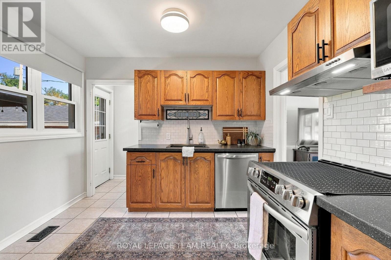 309 GEORGE STREET EAST - 13