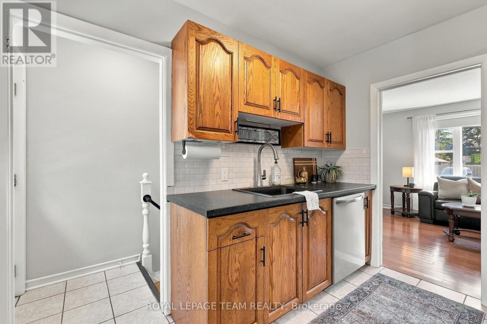 309 GEORGE STREET EAST - Image 15