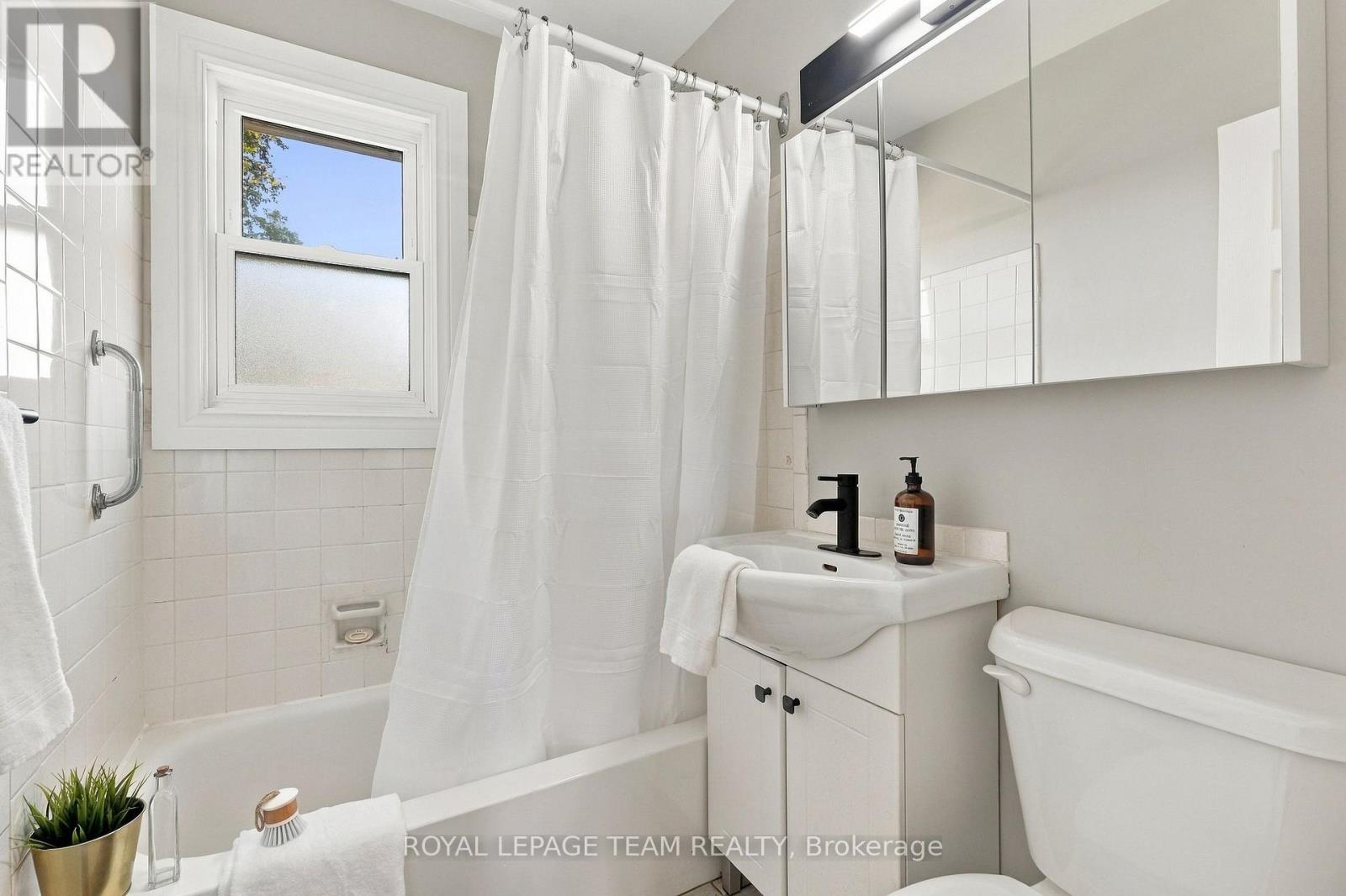 309 GEORGE STREET EAST - Image 22
