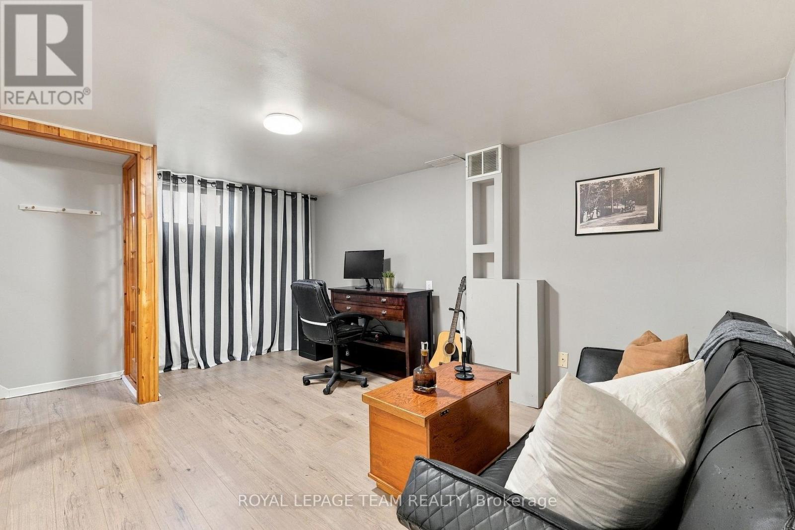 309 GEORGE STREET EAST - 25
