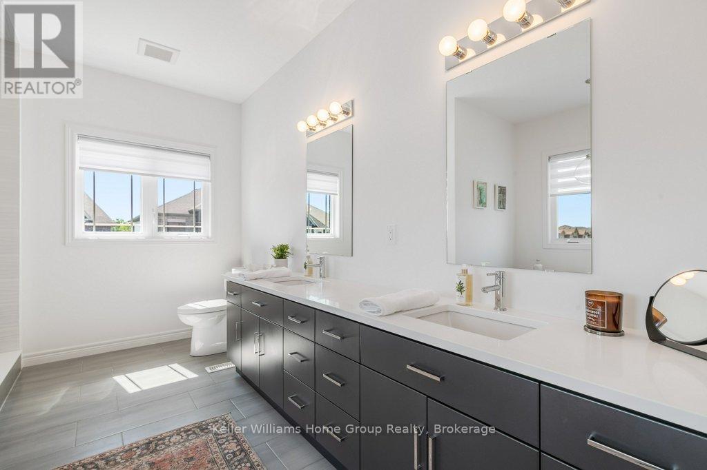 48 MACALISTER BOULEVARD - 13