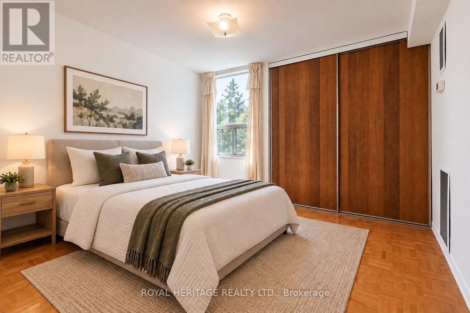 #603 10 EDGECLIFF GOLFWAY - 24