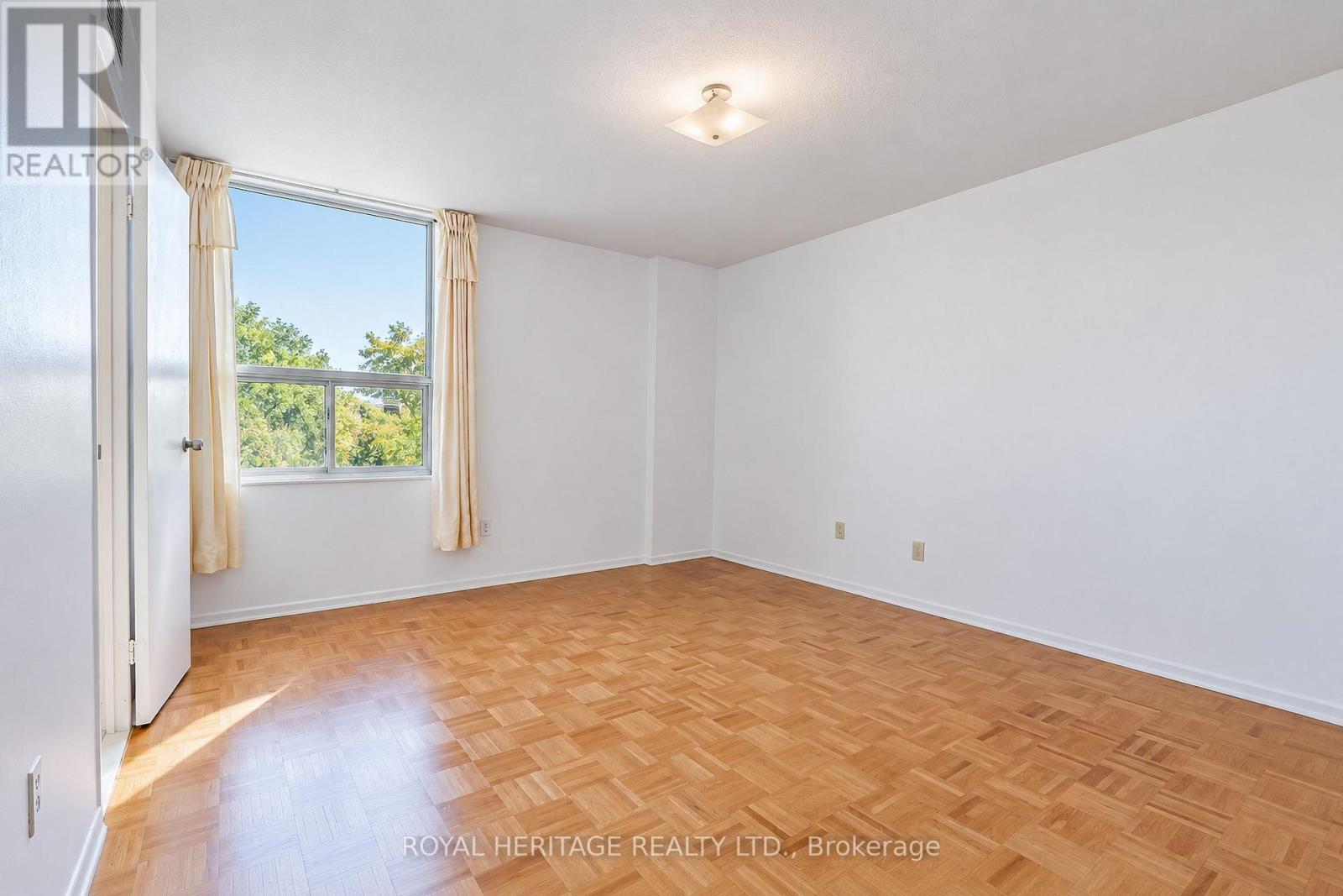 #603 10 EDGECLIFF GOLFWAY - 27