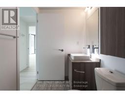 1402 - 11 Wellesley Street W, Toronto, ON M4Y0G4 Photo 11