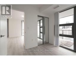 1402 - 11 Wellesley Street W, Toronto, ON M4Y0G4 Photo 8