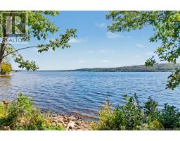 Bath (# pieces 1-6) - 3442 Route 105, Bear Island, NB E6L1J3 Photo 8