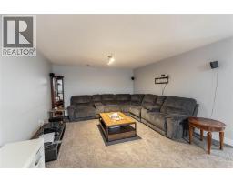 4069 Pine Crescent, Petrolia, ON N0N1R0 Photo 18