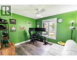 4069 Pine Crescent, Petrolia, ON N0N1R0 Photo 17