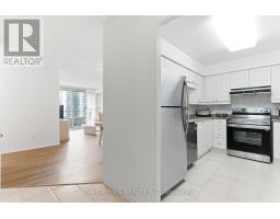 814 - 11 Townsgate Drive, Vaughan, ON L4J8G4 Photo 6