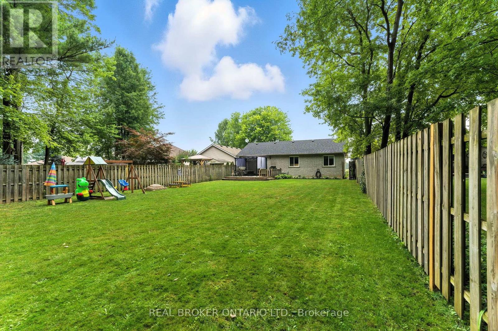 53 HAWTREY ROAD - 35