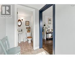 1556 St Margarets Bay Road, Lakeside, NS B3T1A9 Photo 12