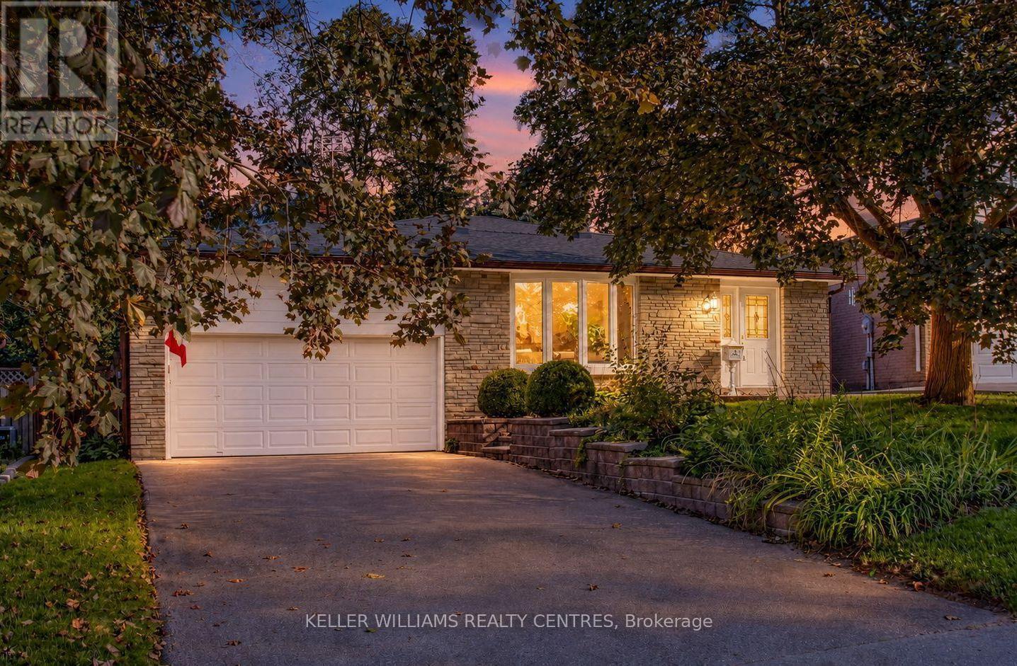 813 GRACE STREET, Newmarket (Gorham-College Manor) — photo 2