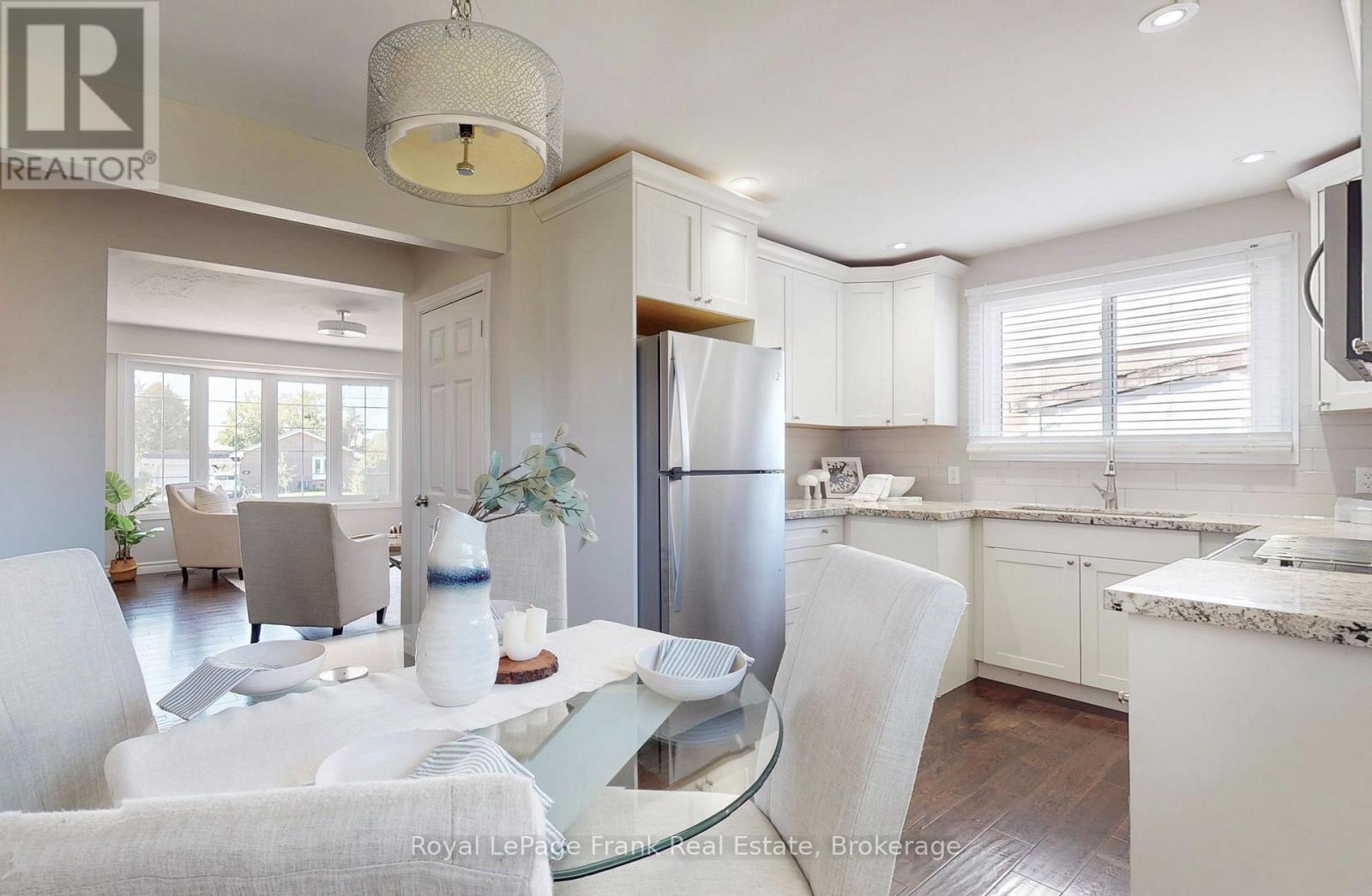 121 LABRADOR DRIVE - Image 11