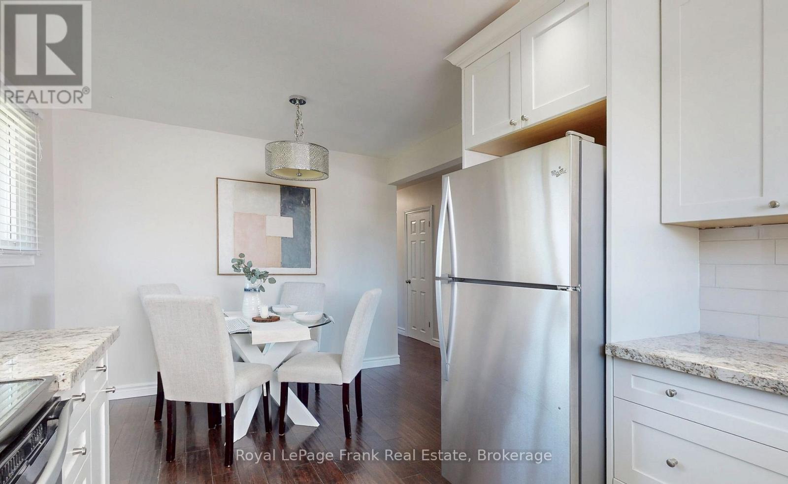 121 LABRADOR DRIVE - 14