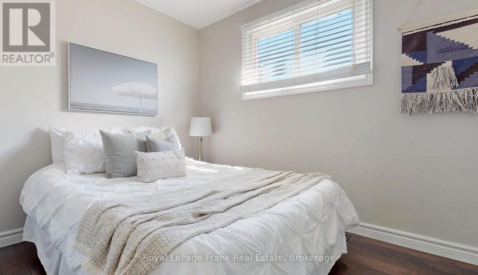 121 LABRADOR DRIVE - Image 17