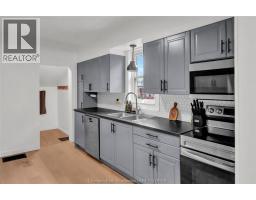 Kitchen - 273 St Clair Street, Chatham, ON N7L3J8 Photo 9