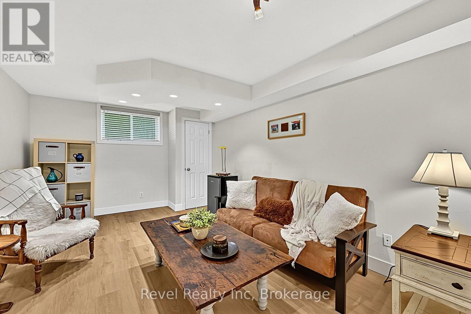 18 RUE VANIER ROAD - 16