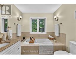 18 Rue Vanier Road, Tiny, ON L9M0J2 Photo 12