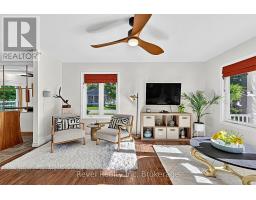 Family room - 18 Rue Vanier Road, Tiny, ON L9M0J2 Photo 6