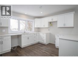 6 Rockingstone Drive, photo 5