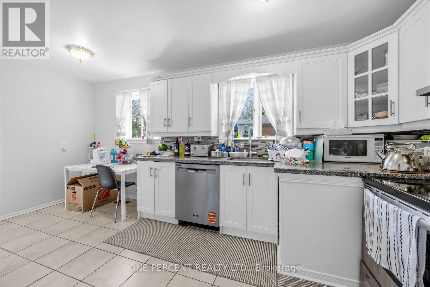 78 MELCHIOR DRIVE - 11