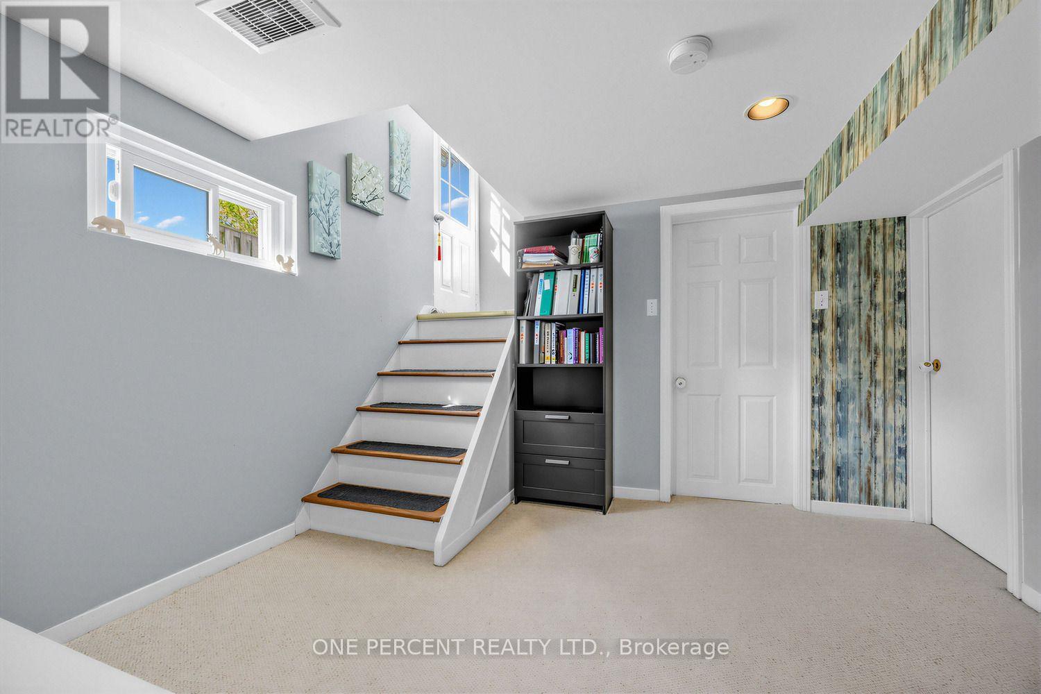 78 MELCHIOR DRIVE - 26