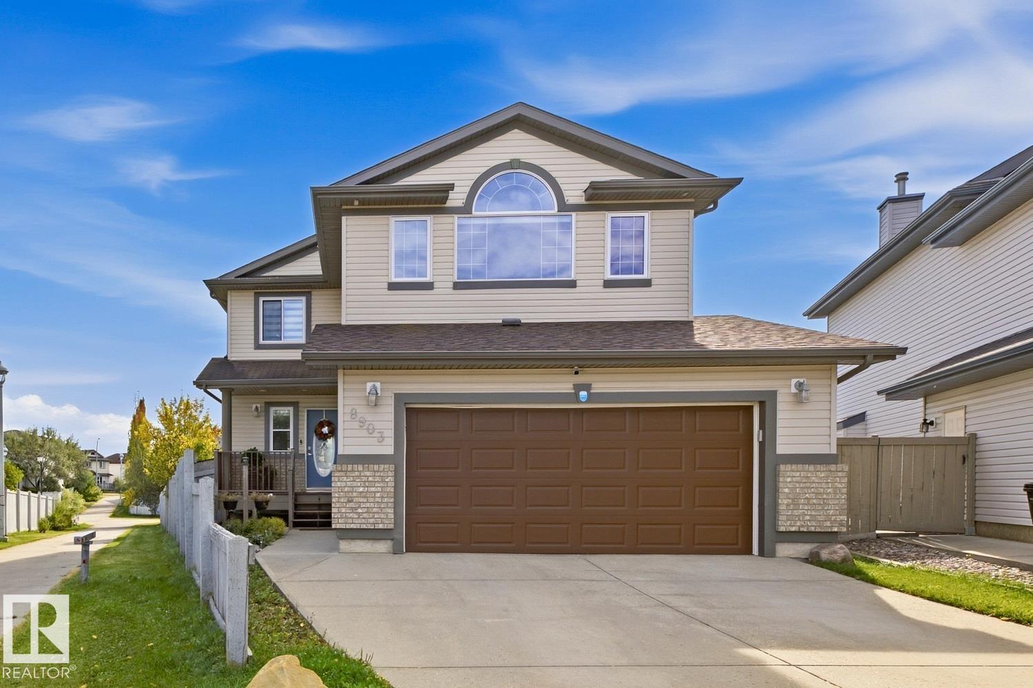 8903 176 AV NW - 1