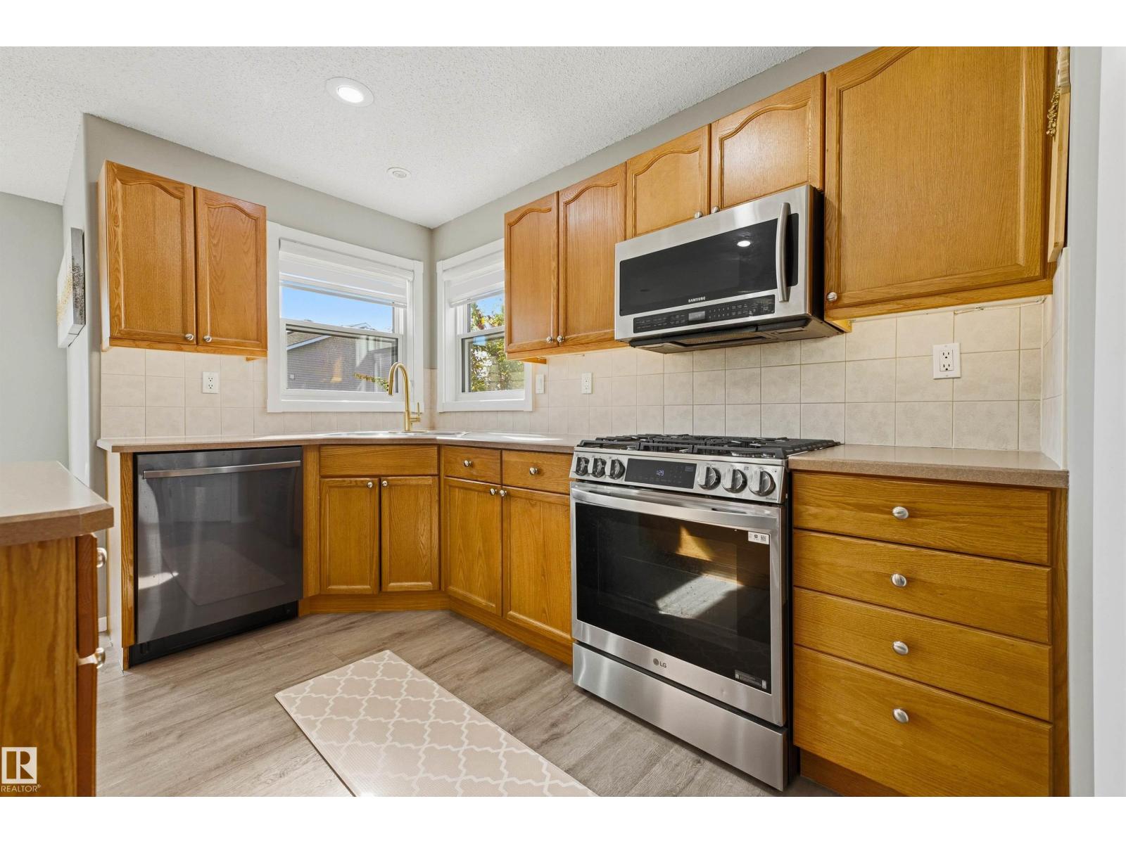8903 176 AV NW - Image 14