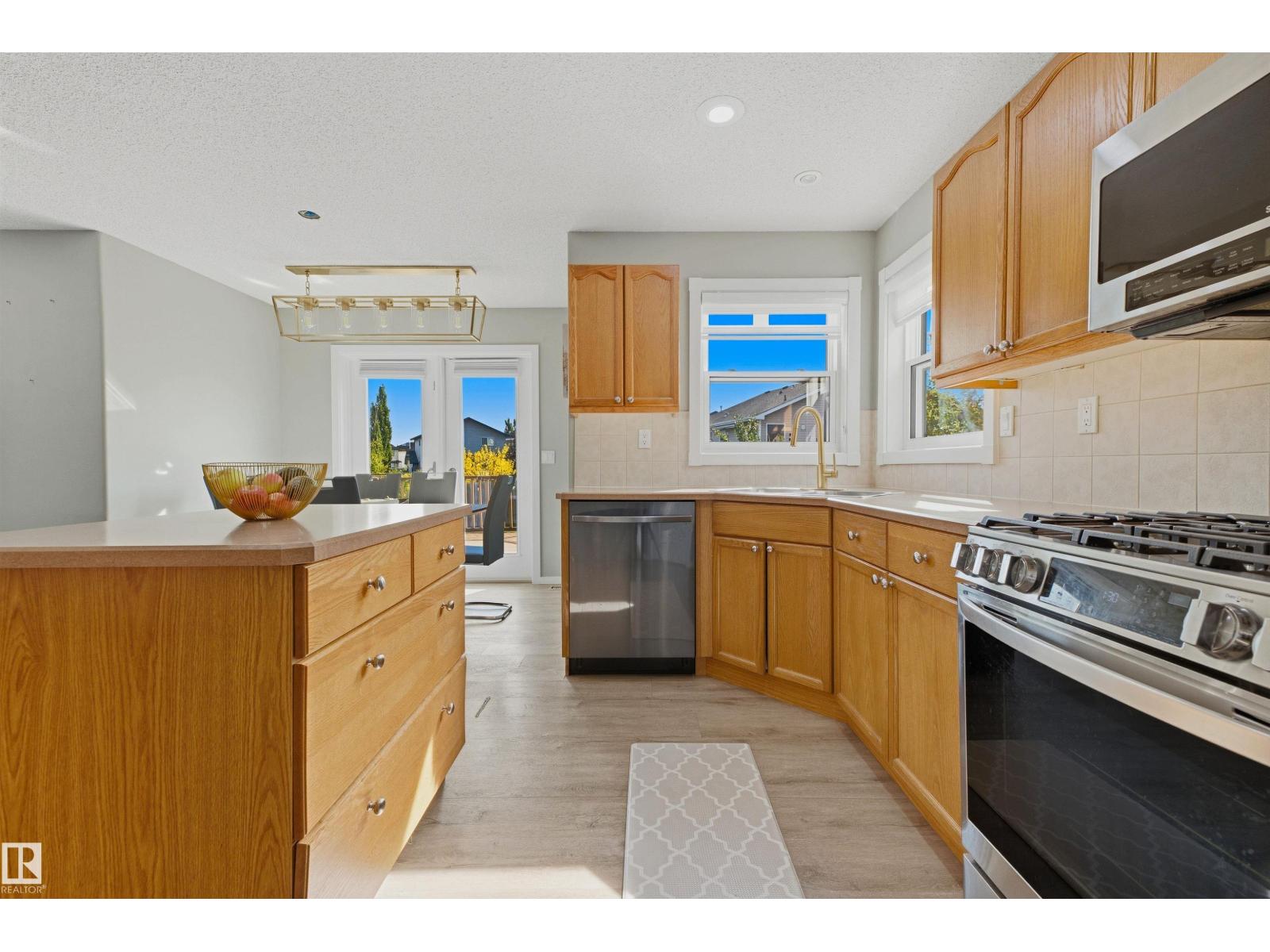 8903 176 AV NW - Image 15