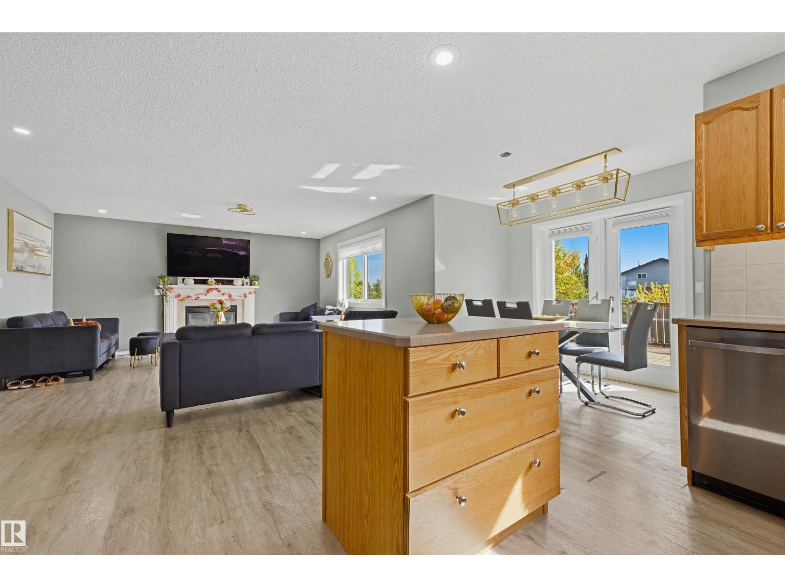 8903 176 AV NW - Image 16