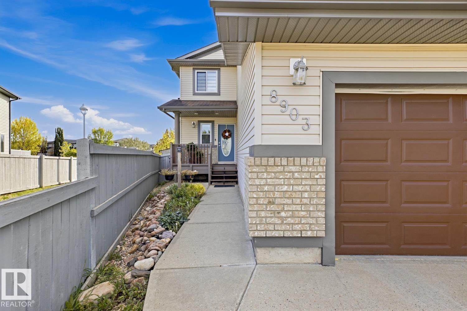 8903 176 AV NW - 2