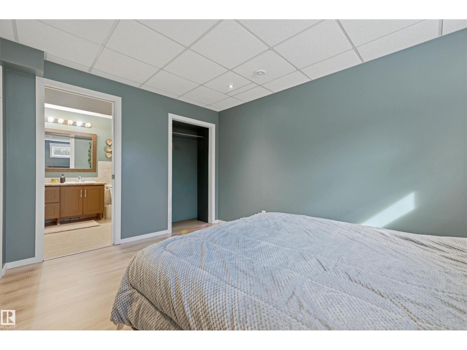 8903 176 AV NW - Image 33
