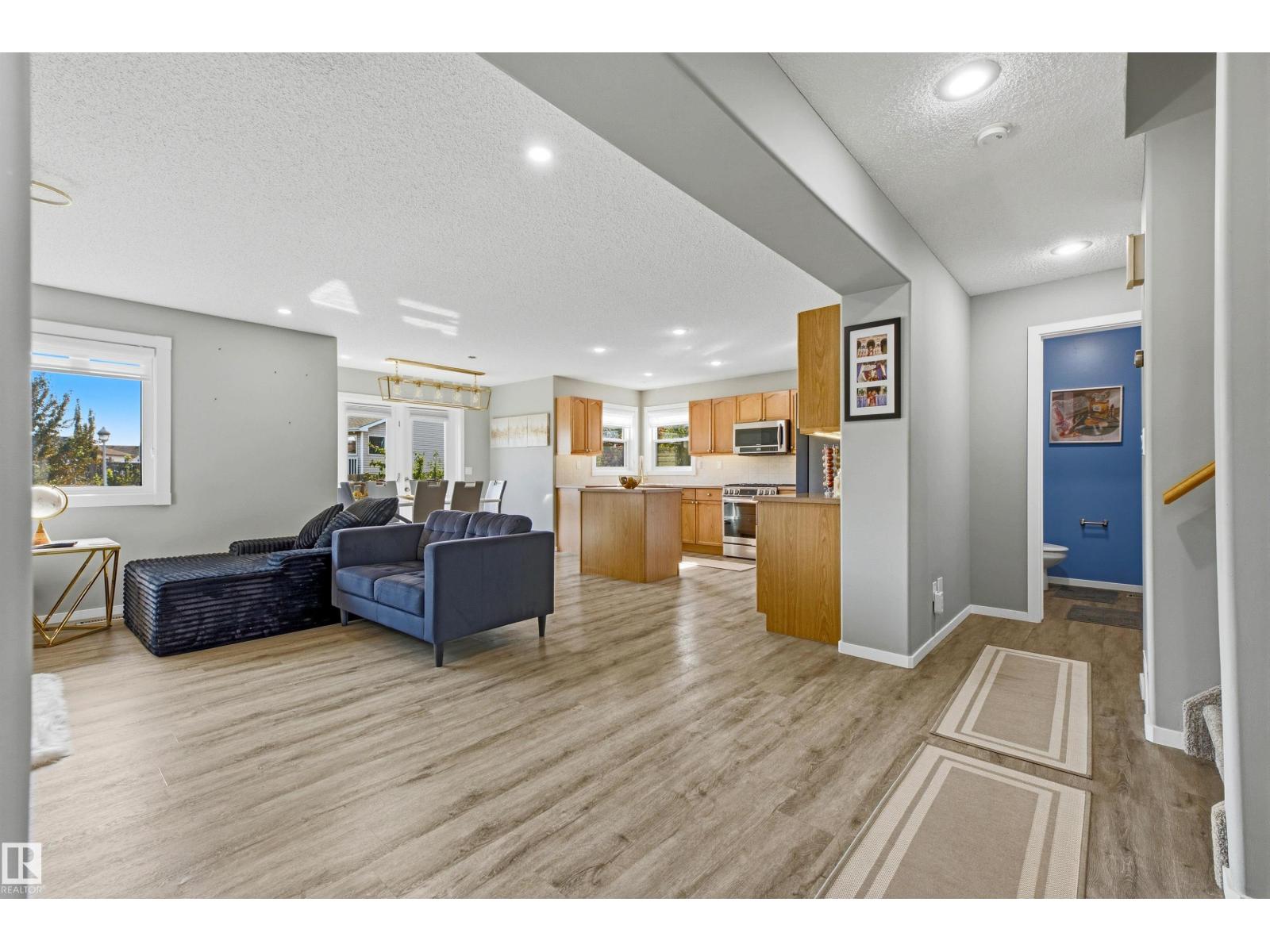 8903 176 AV NW - Image 7