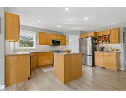 8903 176 Av Nw, Edmonton, AB T5Z0A7 Photo 13