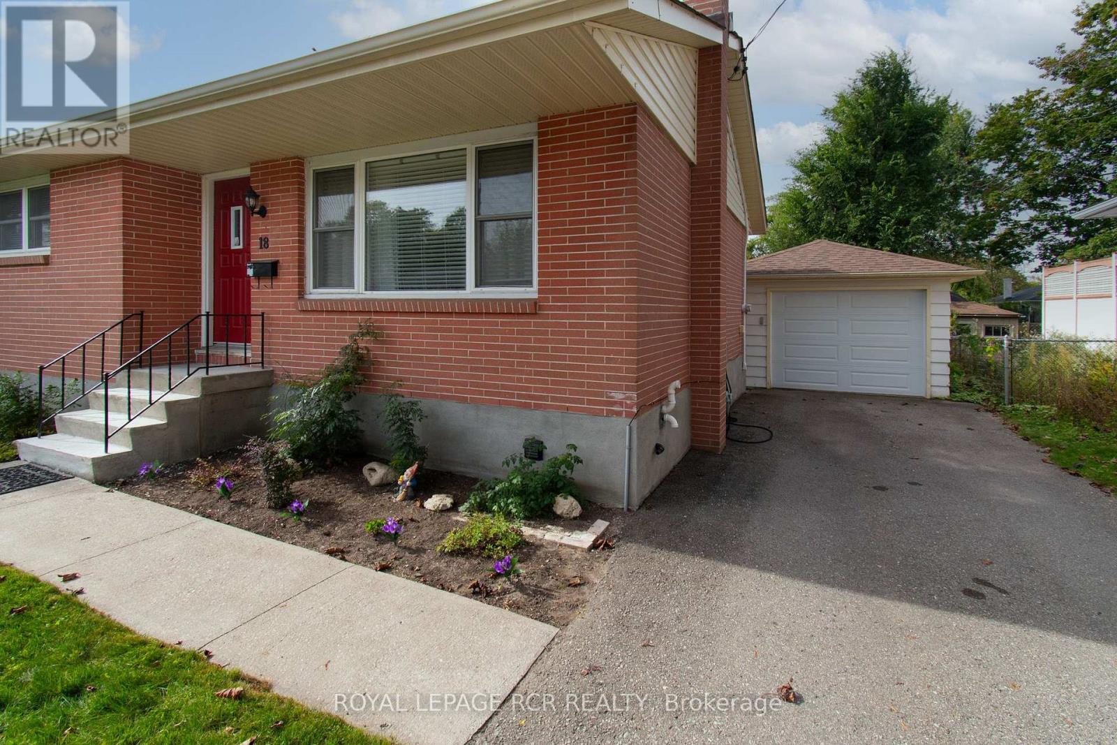18 OAK STREET - 31