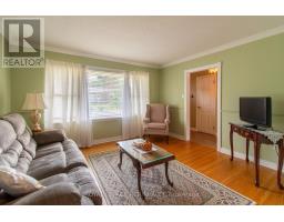 Bedroom - 18 Oak Street, Barrie, ON L4M3V2 Photo 6