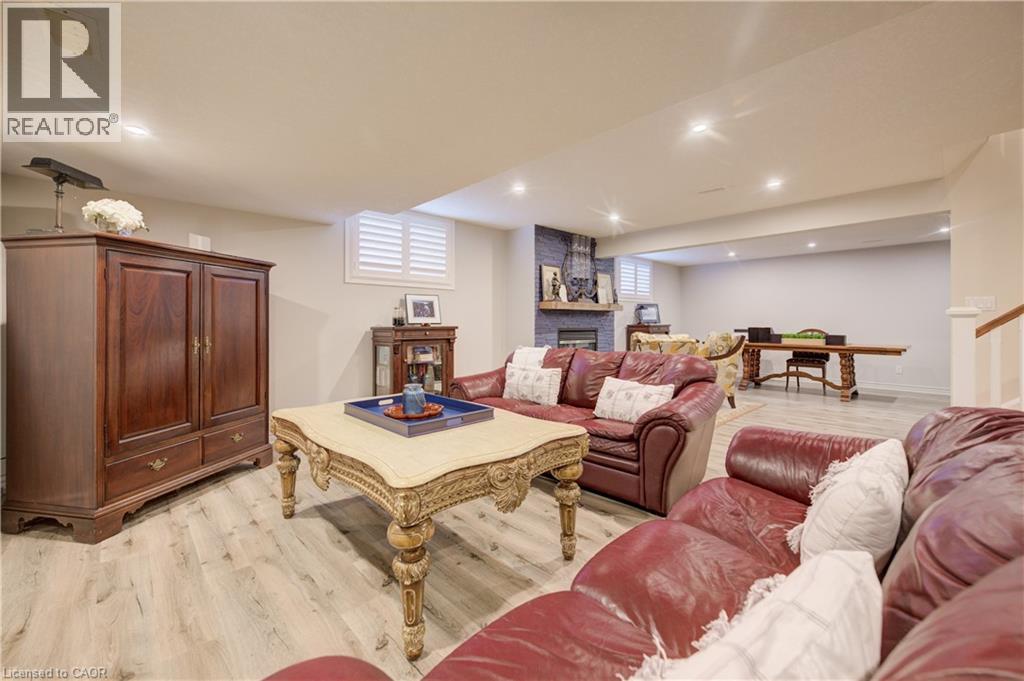 517 STARBOARD Crescent - Image 34