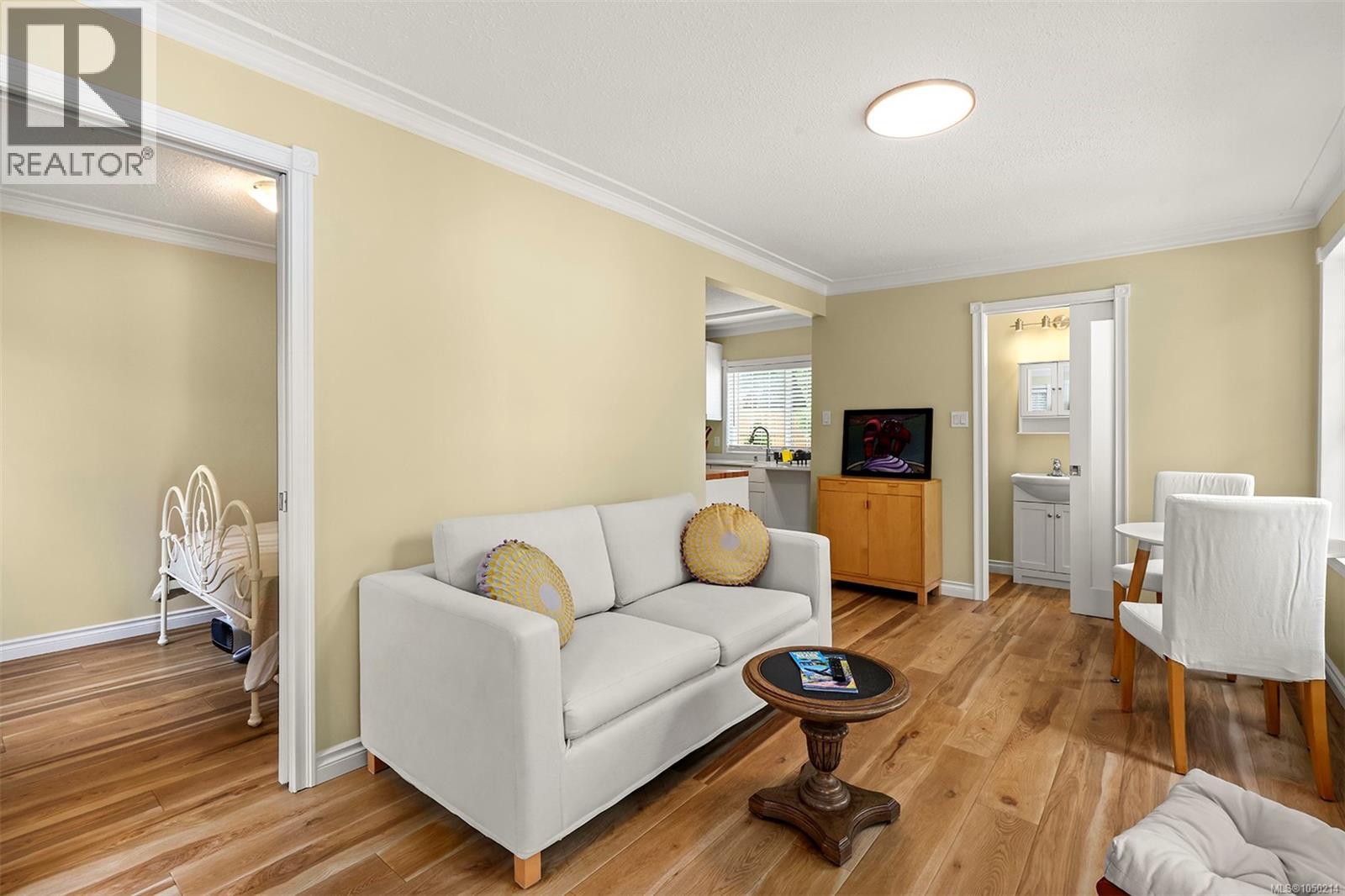164 Crescent Rd E - 11