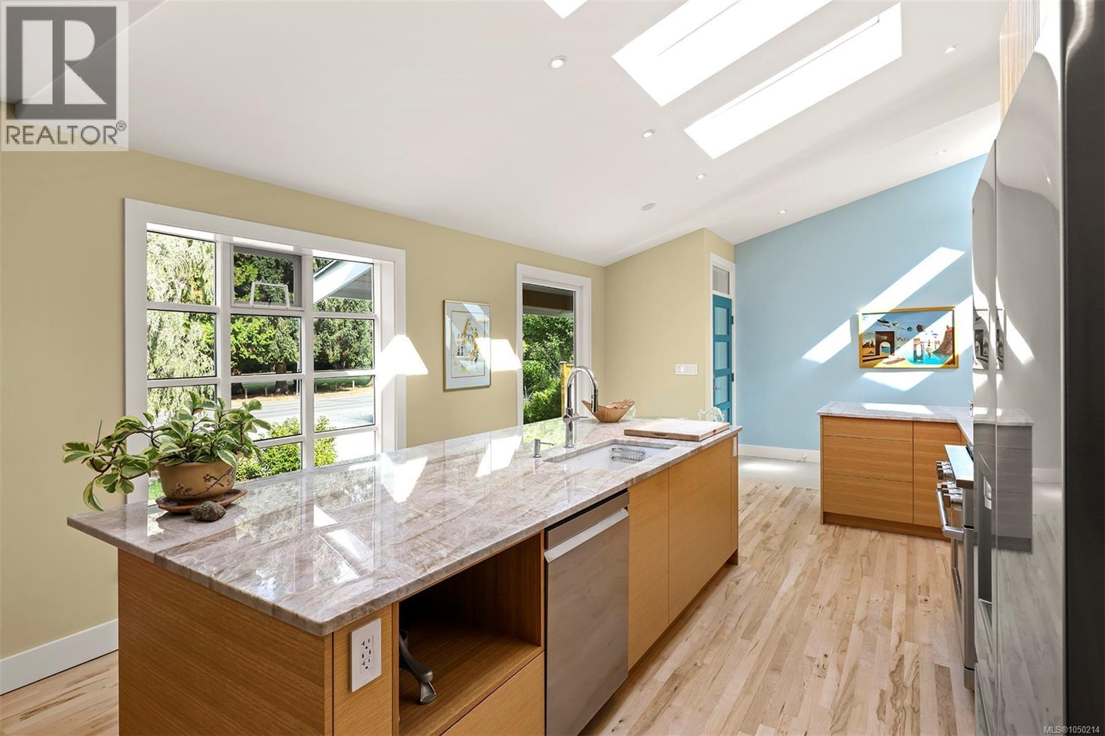 164 Crescent Rd E - 30
